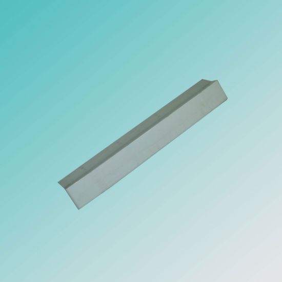 تصویر قاب پايين ظرفشويی سفيد